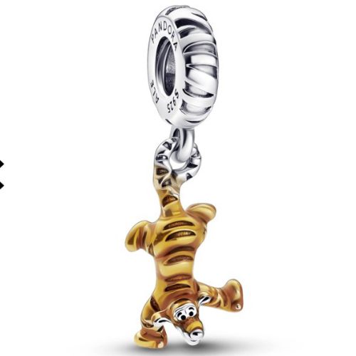 Charm tiger Winnie Pooh