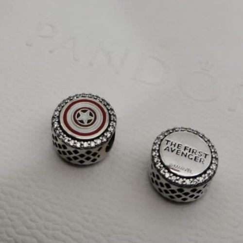 Charm Avengers escudo capitan América