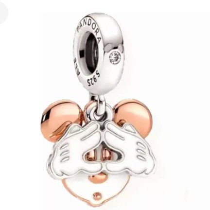 Charm Mickey Manitas